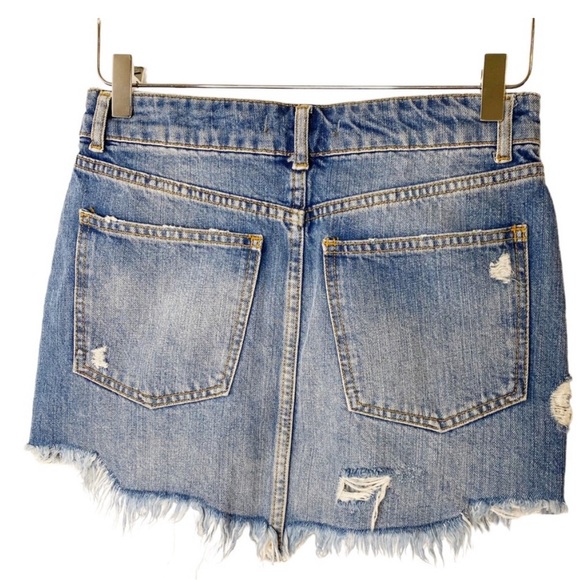 EUC Free People ‘Wild Rose’ denim mini skirt - Picture 3 of 3